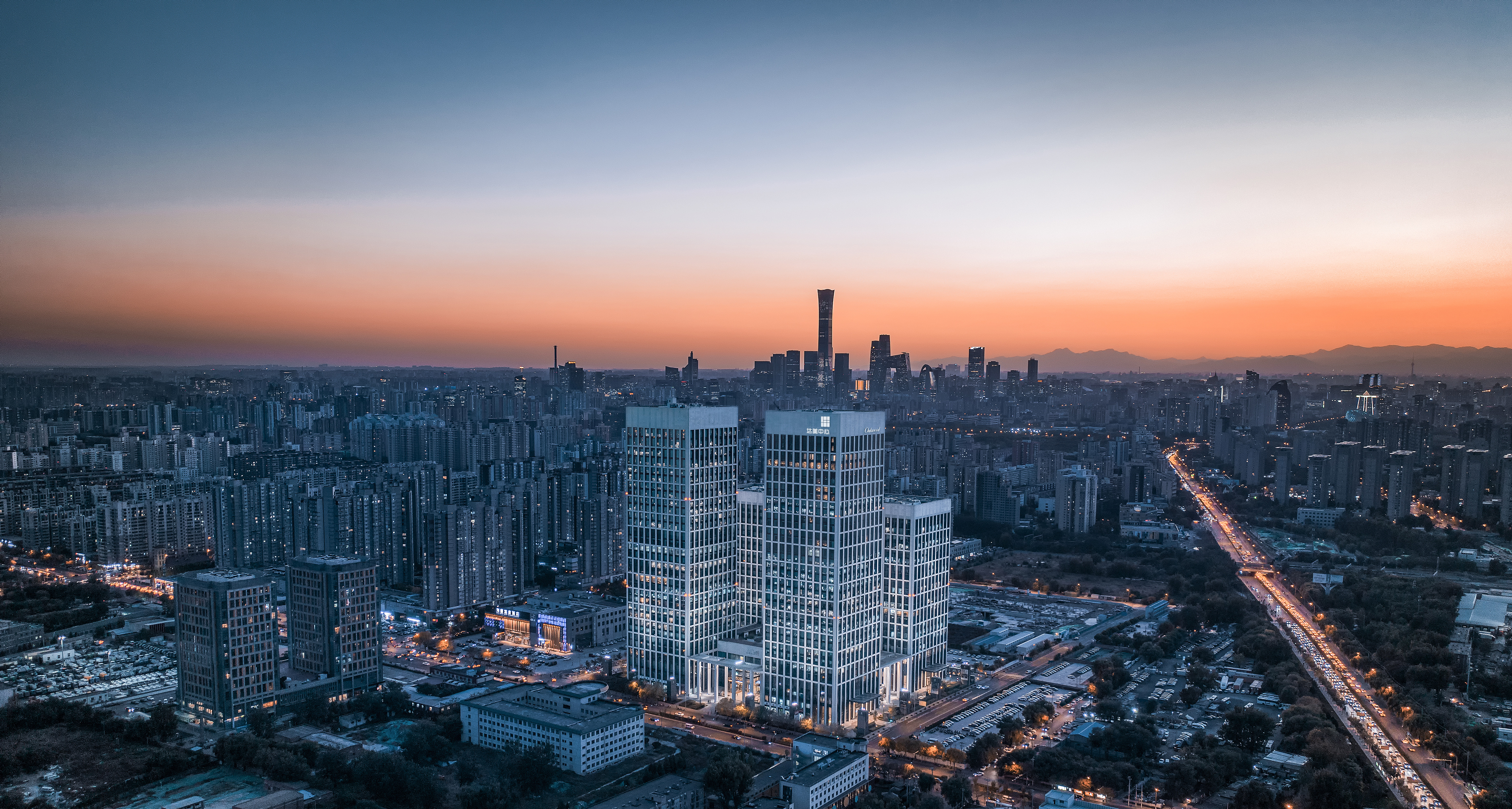 马光远现场助阵达美中心5a写字楼全新样板层耀世启幕